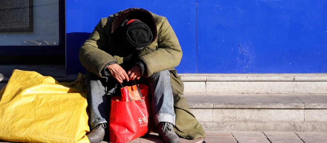 Λας Βέγκας: Έδωσε 6 δολάρια σε άστεγο για κατακόρυφο και εκείνος έσπασε τον αυχένα του και πέθανε (βίντεο)